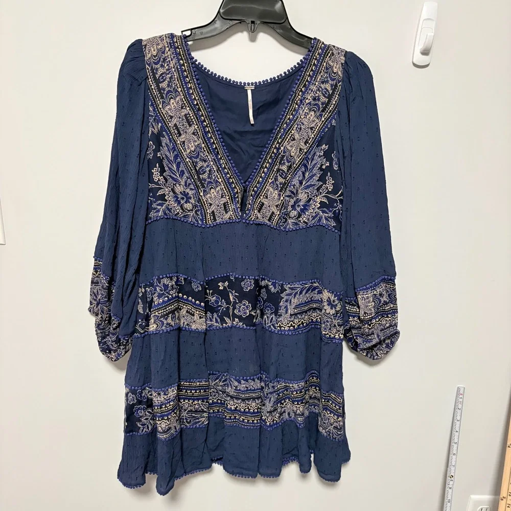 Free People My Love  Boho Floral Mini Dress Blue Size‎ M Long Sleeve V-Neck